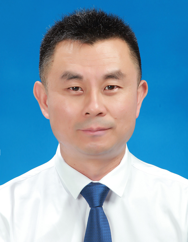 　彭军，山东农业大学副教授、硕导，猪病专家。