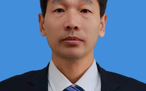 石宝明，黑龙江双城人，东北农业大学教授、博导，畜禽饲料专家